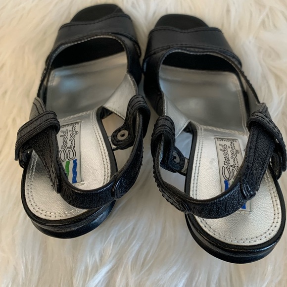 Newton Black Slingback Heels with Peep-Toe - Picture 7 of 8